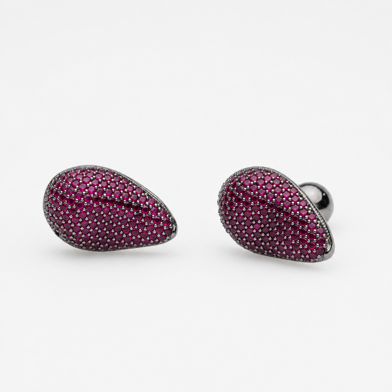 OYSTER MYSTERY CUFFLINKS
