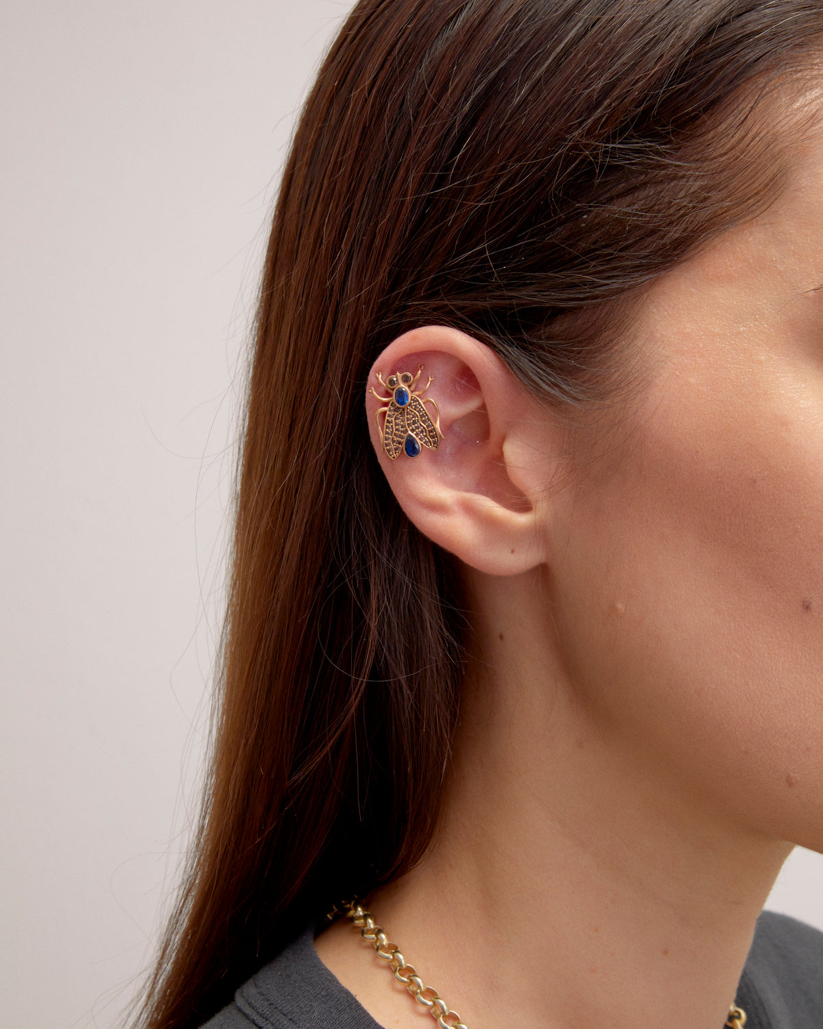 MOSQUITO PIERCING – BEGÜM KHAN