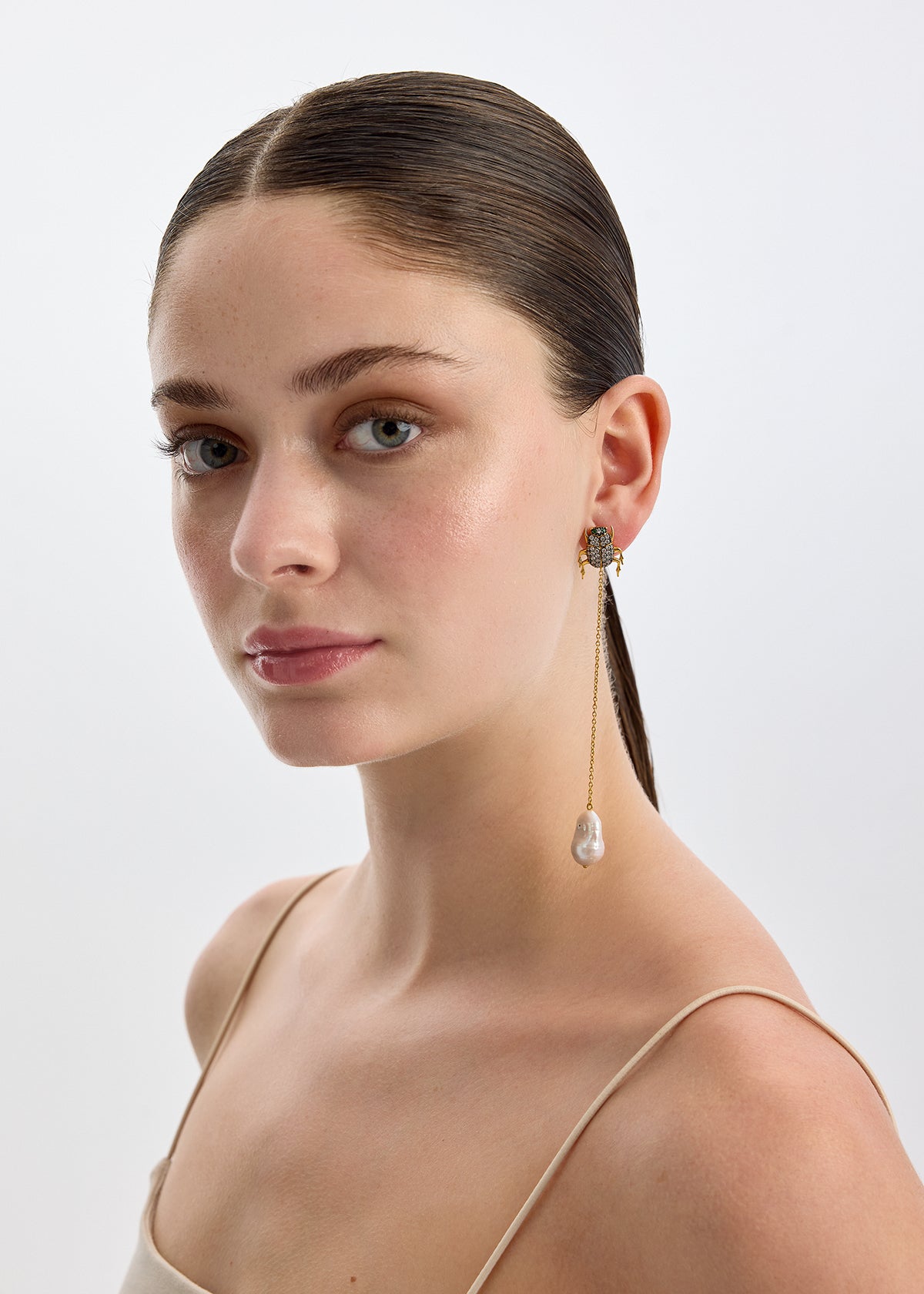 Scarab Invisible Earring Single by BEGÜM KHAN