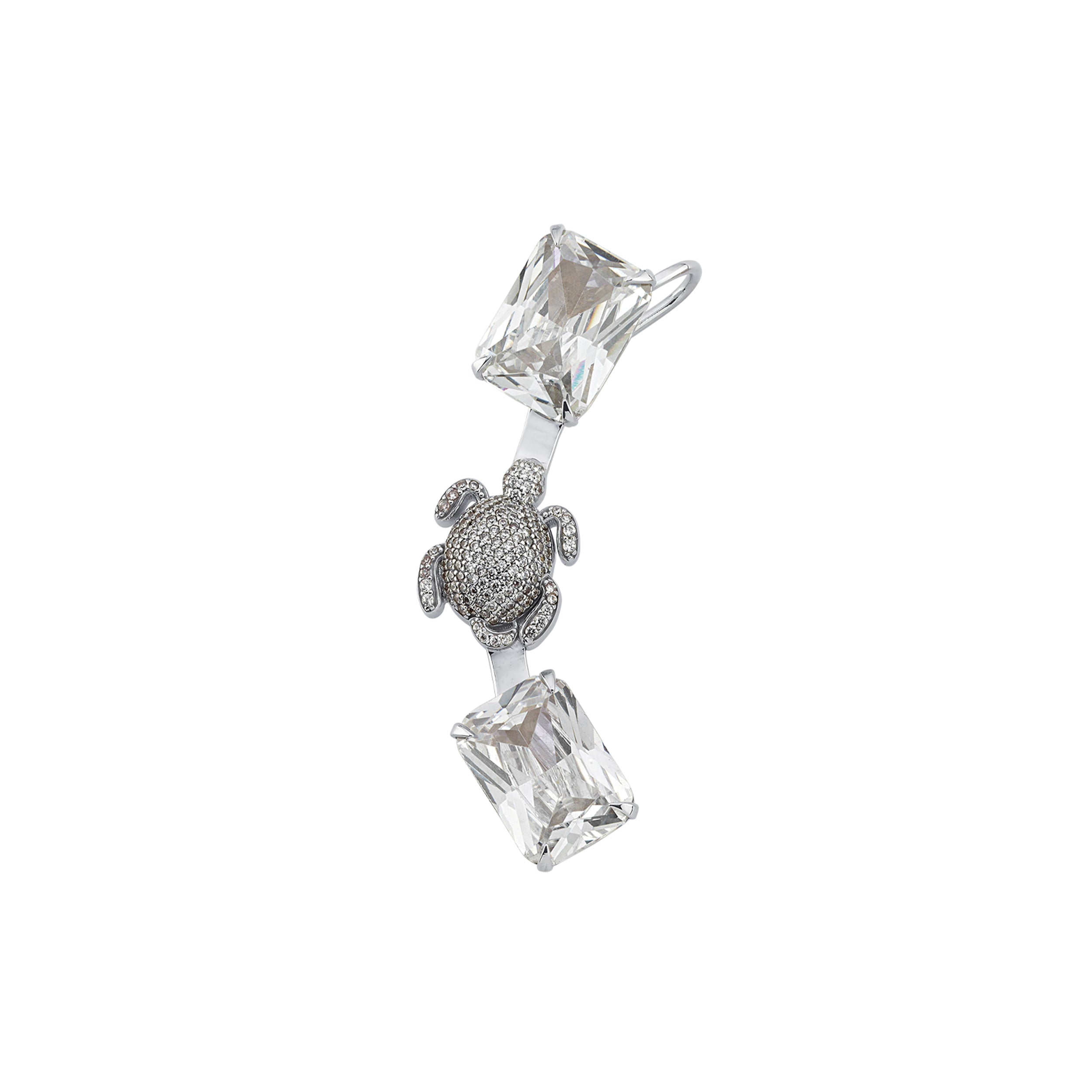 BEGÜM KHAN Serdarino Diamante earcuff in platinum with sparkling diamonds, shown on the right ear.